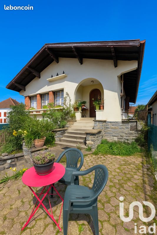 Casa de 3 dormitorios en Saint-Palais, France No. 107661