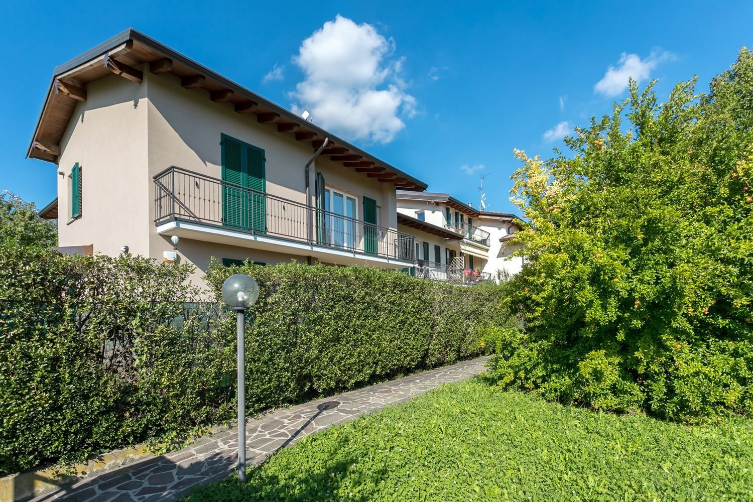 3 bedrooms Apartment in Cenate Sopra, Italy No. 380862