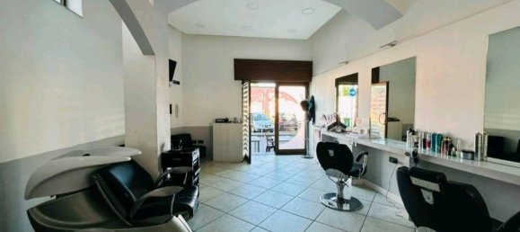 Imóvel comercial de 1 divisão em Gricignano di Aversa, Italy N.º 335999 9