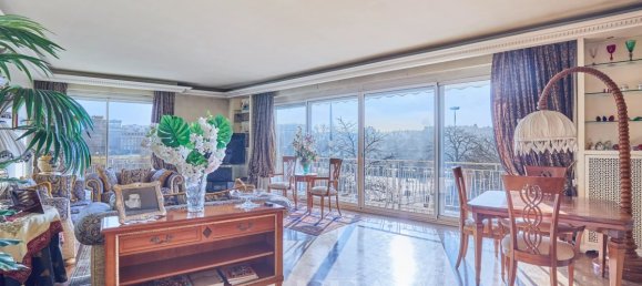 5 rooms Apartment in Paris, France No. 124367 4