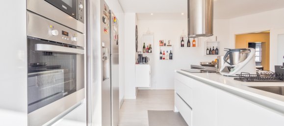 3 bedrooms Apartment in Lisbon, Portugal No. 113042 8