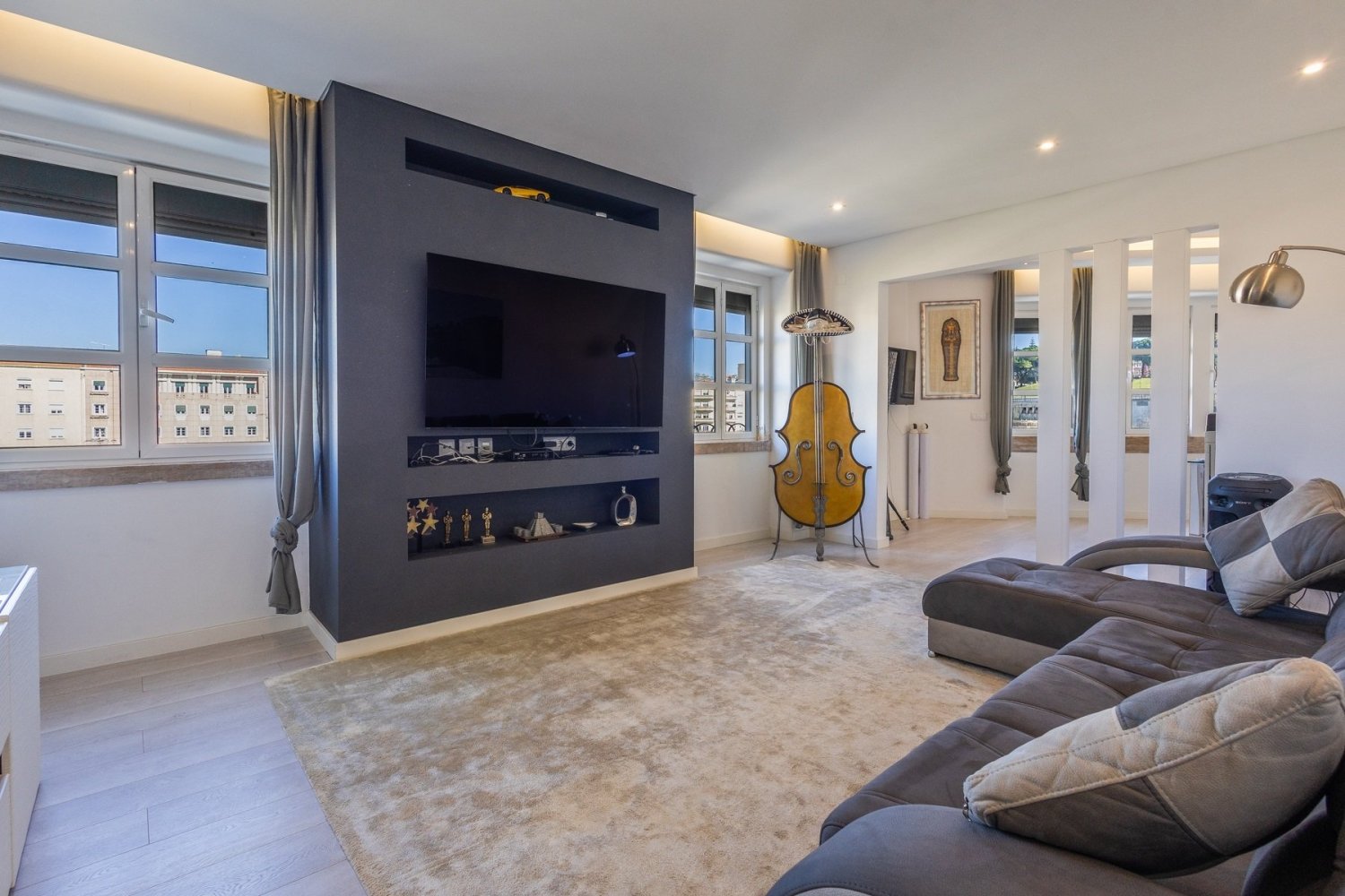 3 bedrooms Apartment in Lisbon, Portugal No. 113042