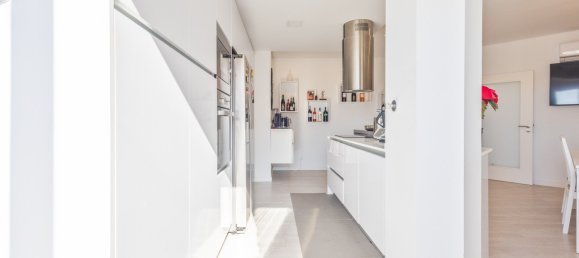 3 bedrooms Apartment in Lisbon, Portugal No. 113042 10