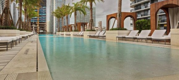 58.16 m² propiedad comercial en venta en Miami, Miami-Dade, Florida, USA № 615806 11