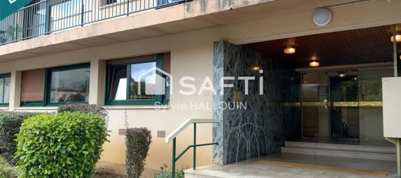 Studio in Chartres, France No. 152388 6