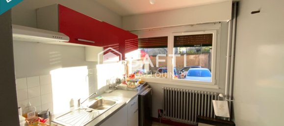 Studio in Chartres, France No. 152388 2