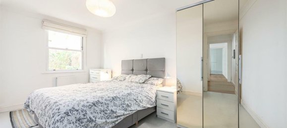 2 bedrooms Apartment in London, United Kingdom No. 12529 8