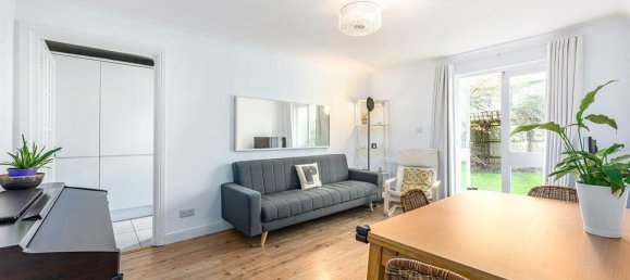 2 bedrooms Apartment in London, United Kingdom No. 12529 2