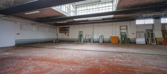 1400m² Warehouse in Turin, Italy No. 168687 35