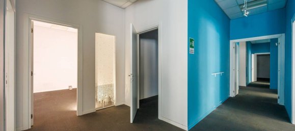 1400m² Warehouse in Turin, Italy No. 168687 19