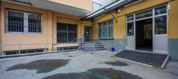 1400m² Warehouse in Turin, Italy No. 168687 32