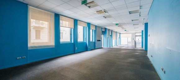 1400m² Warehouse in Turin, Italy No. 168687 2