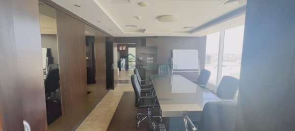 2633m² Office in Sheikh Zayed Road, UAE No. 9481 11