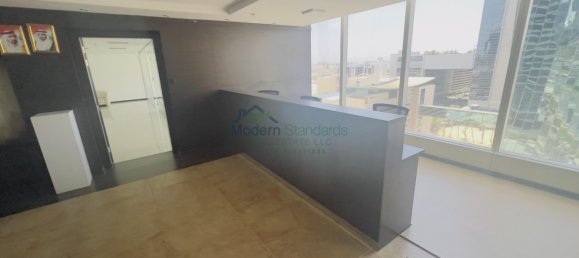 2633m² Office in Sheikh Zayed Road, UAE No. 9481 2