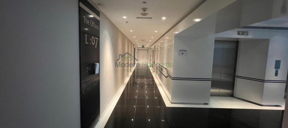 2633m² Office in Sheikh Zayed Road, UAE No. 9481 23