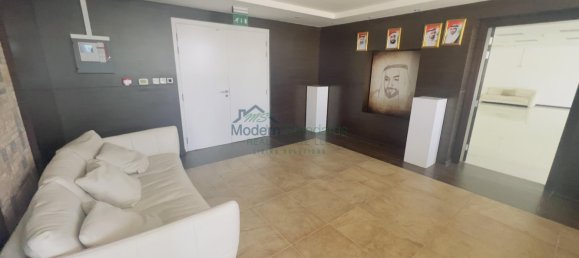 2633m² Office in Sheikh Zayed Road, UAE No. 9481 6