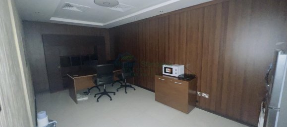 2633m² Office in Sheikh Zayed Road, UAE No. 9481 27