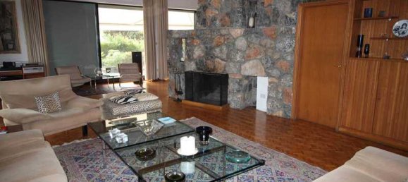 7 bedrooms House in Nicosia, Cyprus No. 10790 6