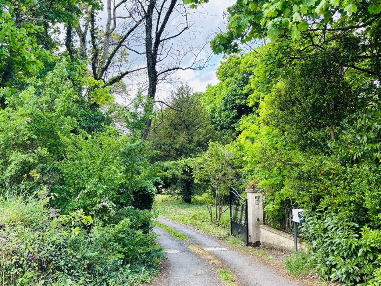 Grundstück in Saint-Cyr-sur-Loire, France 1016m², Nr. 156691