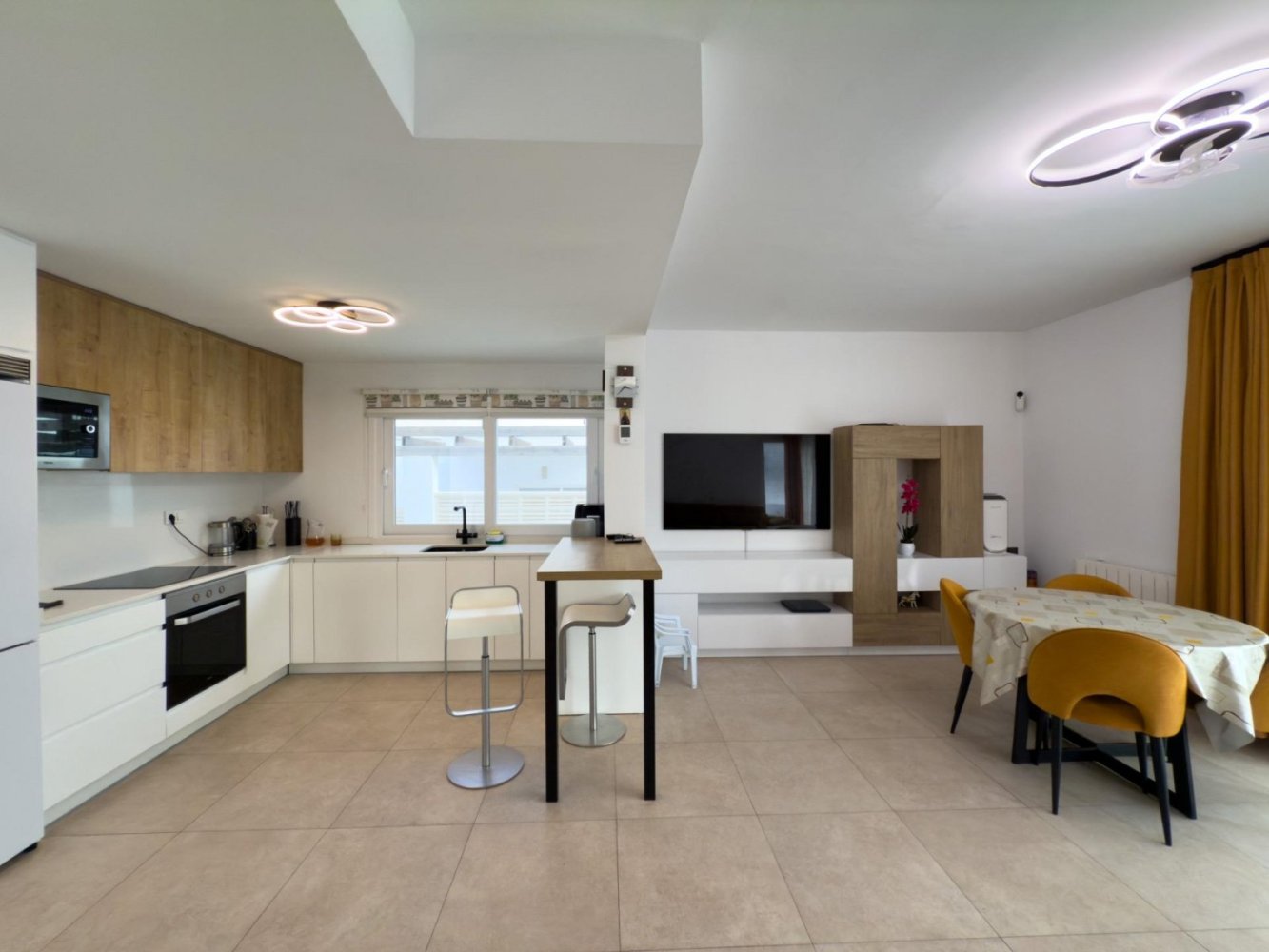 3 bedrooms House in Alicante, Spain No. 284089