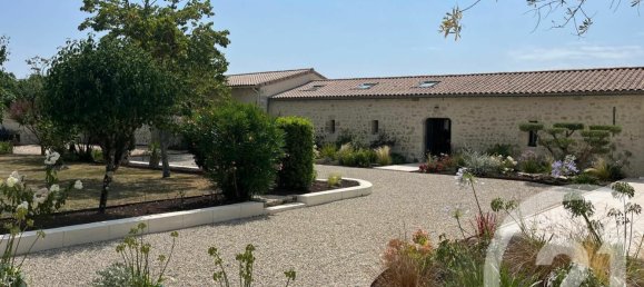 6 Schlafzimmer Schlösser in Saint-Andre-de-Cubzac, France, Nr. 303534 2