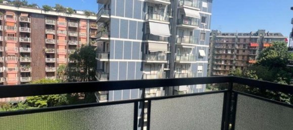 3 bedrooms Apartment in Milan, Italy No. 360752 19