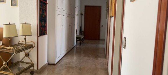 3 bedrooms Apartment in Milan, Italy No. 360752 8
