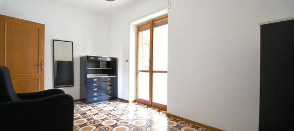 Квартира с 3 комнатами в Кальяри, Италия № 212126 26