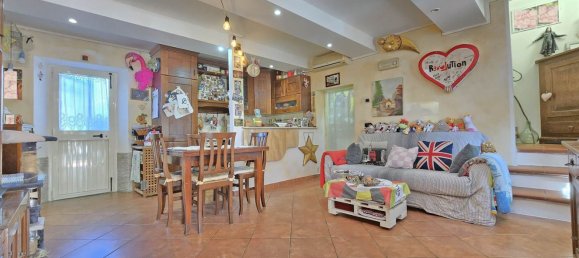 4 bedrooms House in Massarosa, Italy No. 353095 2