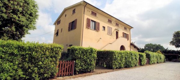 1 bedroom Apartment in Cecina, Italy No. 65296 2