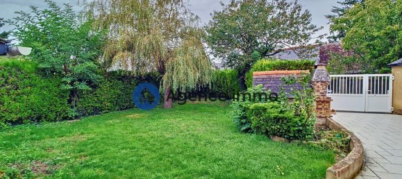 Casa de 4 dormitorios en Chateau-la-Valliere, France No. 236374 2