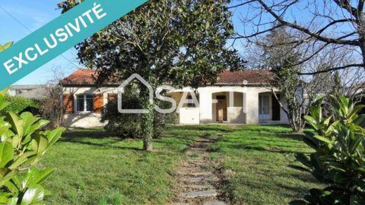 5 bedrooms House in Castres, France No. 31840