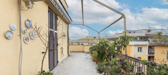 2 Schlafzimmer Penthouse in Rome, Italy, Nr. 167388 3