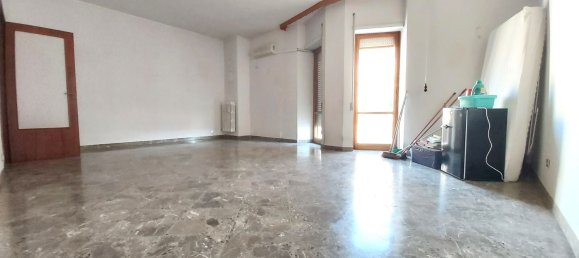 6 rooms Apartment in Brindisi, Italy No. 290082 2