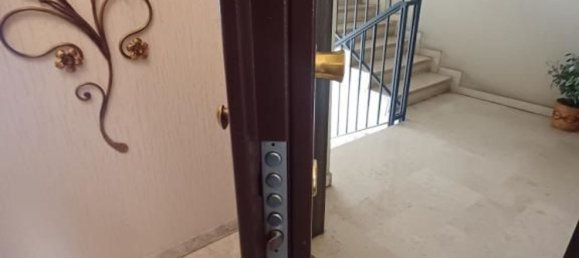 6-salle Penthouse à Genoa, Italy No. 39248 5