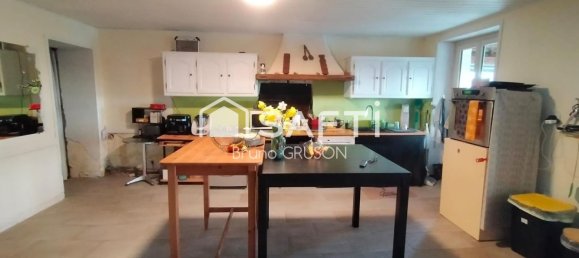 4 bedrooms House in Seuilly, France No. 222753 3