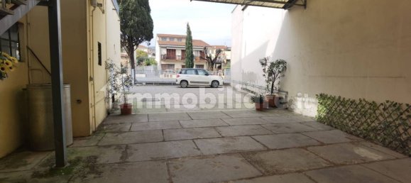 5غرفة عقار تجاري في Montecatini Terme, Italy رقم 35146 4