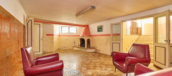 Дом с 7 комнатами в Supersano, Италия № 230629 9