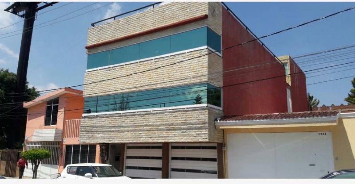  Building in Puebla, Mexico No. 200944