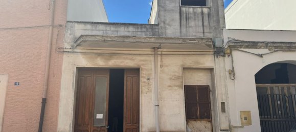 Коммерческая недвижимость 225м² в Сан Пьетро Вернотико, Италия № 163922 2