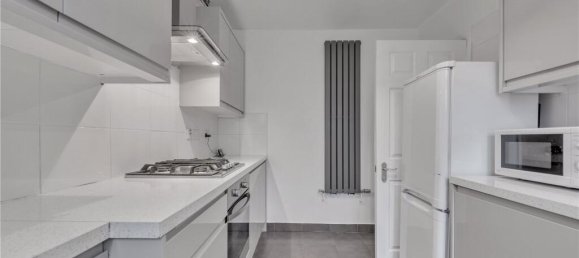 2 bedrooms Apartment in London, United Kingdom No. 7861 5