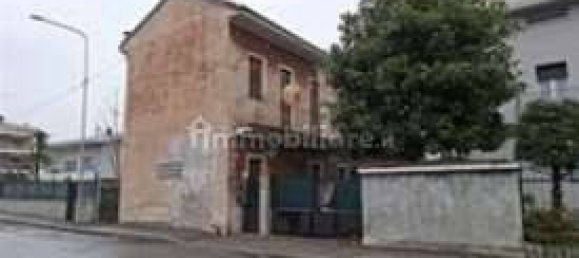 5-Zimmer Wohnung in Busto Arsizio, Italy, Nr. 372431 4