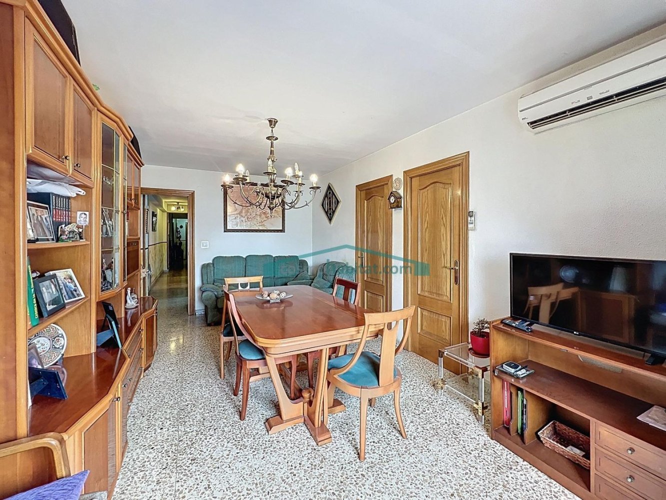 Apartamento de 4 dormitorios en Burjassot, Spain No. 217560