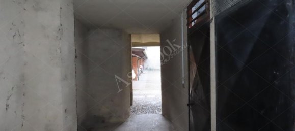 3 rooms Apartment in Sirone, Italy No. 8086 6