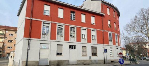 3 rooms Apartment in Orbassano, Italy No. 143247 18