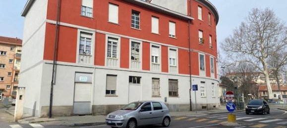 3 rooms Apartment in Orbassano, Italy No. 143247 5