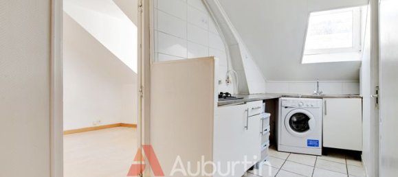 1 bedroom Apartment in Paris, France No. 310173 9