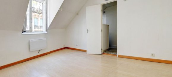 1 bedroom Apartment in Paris, France No. 310173 10