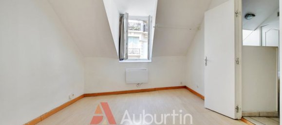 1 bedroom Apartment in Paris, France No. 310173 2