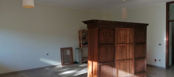 6 rooms House in Pesaro, Italy No. 91806 10